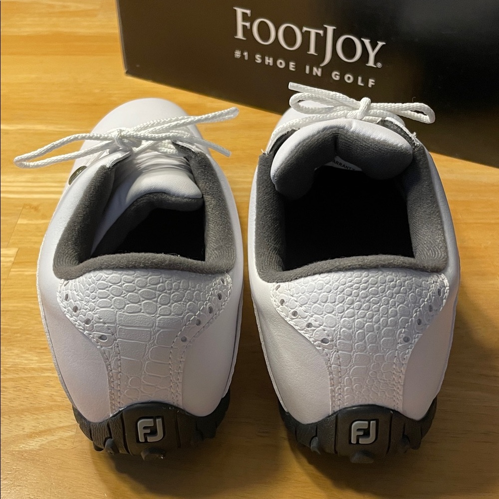 FootJoy White and Black Women’s Narrow Golf Shoes - Picture 6 of 9